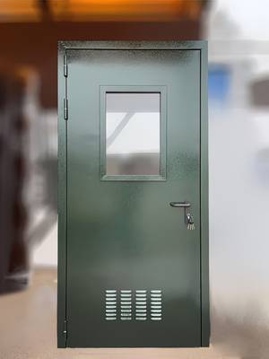 Остекленная дверь с вентиляцией