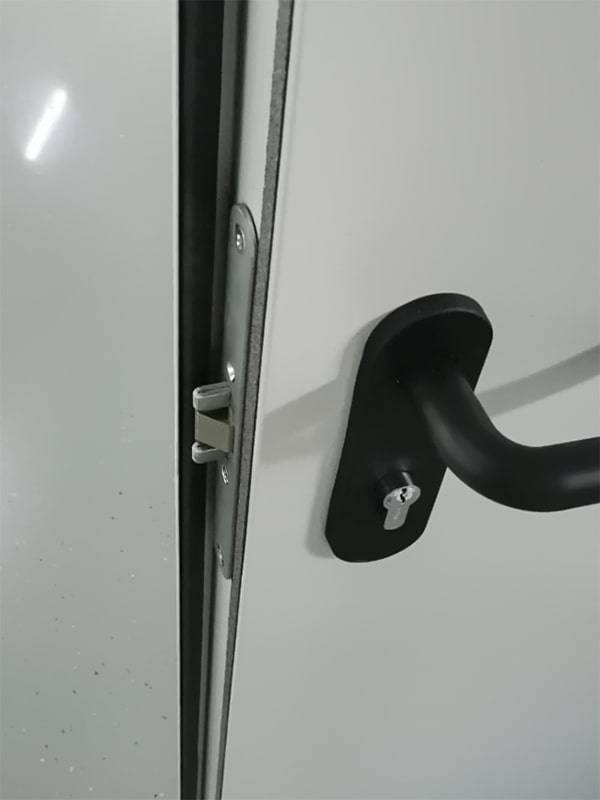 Врезной негорючий замок