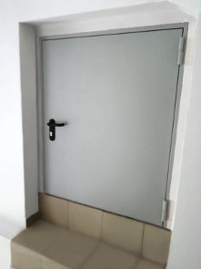 Пожаростойкий люк (институт, ул. Шаболовка) Пожаростойкий люк (институт, ул. Шаболовка)